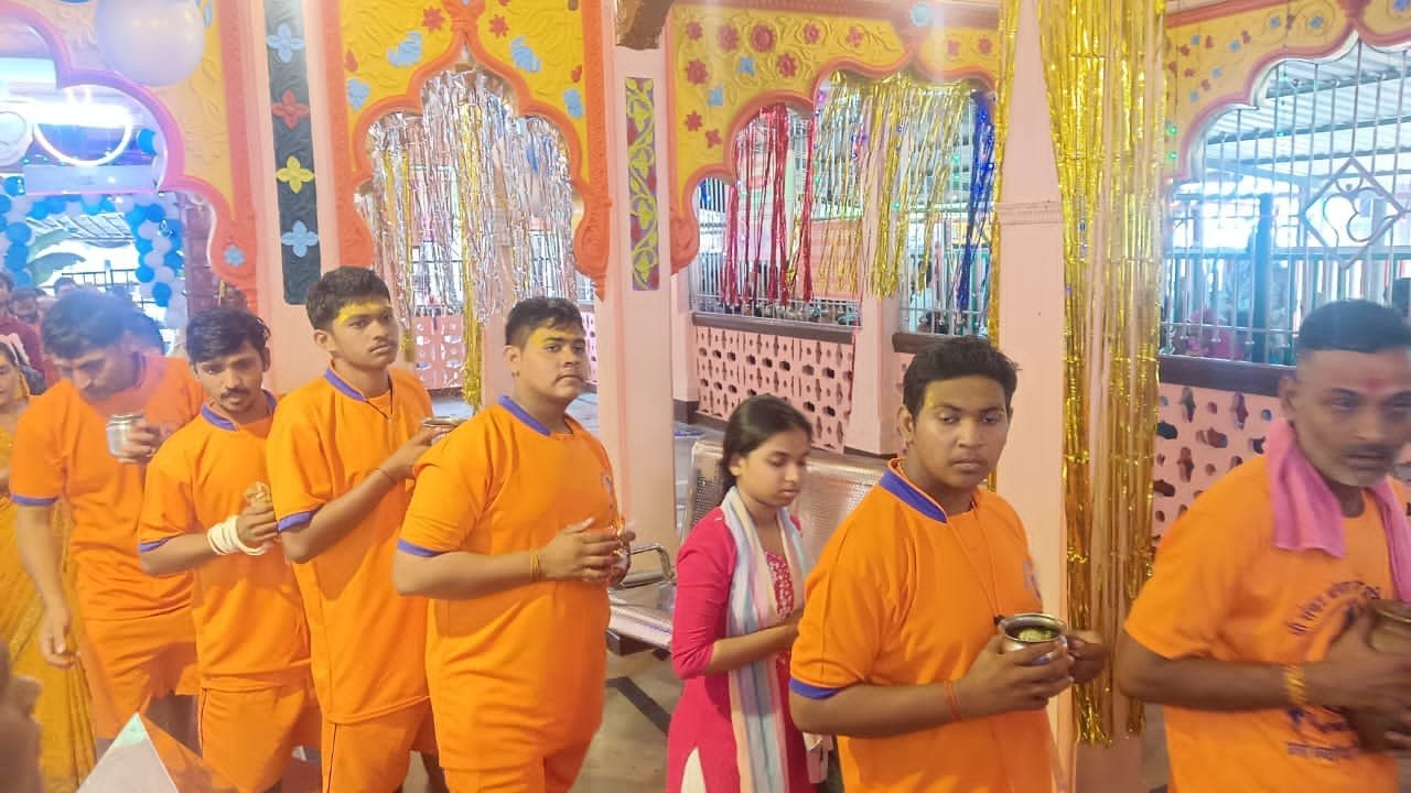 श्रावण मास में उमड़ी तुंगारेश्वर में भक्तों की भीड़